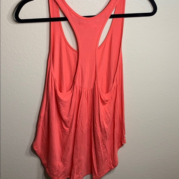 Pink tank - Picture 3 of 3